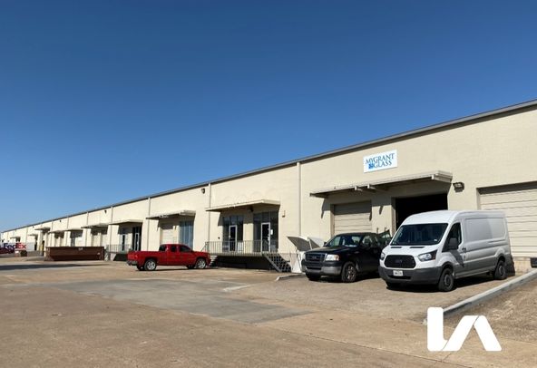 Industrial For Lease: 301 Hilltop Ave, Richardson, TX 75081